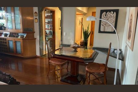 Apartamento à venda com 331m², 4 quartos e sem vaga