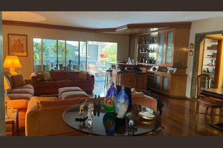 Apartamento à venda com 331m², 4 quartos e sem vaga