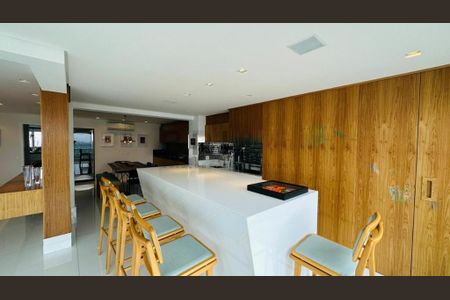 Apartamento à venda com 370m², 3 quartos e 5 vagas