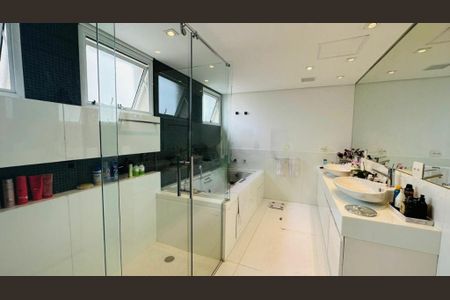Apartamento à venda com 370m², 3 quartos e 5 vagas