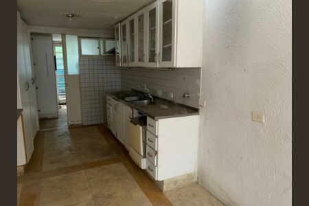 Casa à venda com 2 quartos, 220m² em Itaim Bibi, São Paulo