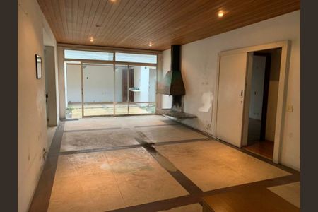 Casa à venda com 2 quartos, 220m² em Itaim Bibi, São Paulo