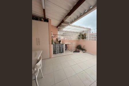 Casa à venda com 110m², 3 quartos e 2 vagas