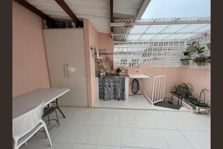 Casa à venda com 110m², 3 quartos e 2 vagas