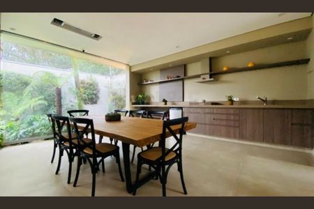 Casa à venda com 4 quartos, 525m² em Jardim Cordeiro, São Paulo