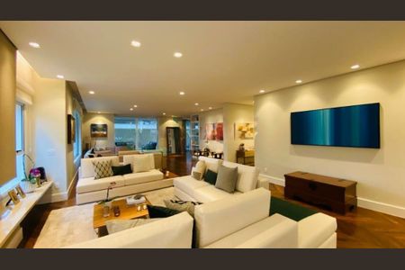 Casa à venda com 4 quartos, 525m² em Jardim Cordeiro, São Paulo