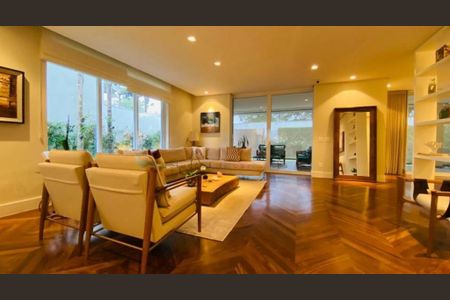 Casa à venda com 4 quartos, 525m² em Jardim Cordeiro, São Paulo