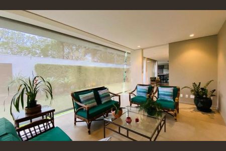 Casa à venda com 4 quartos, 525m² em Jardim Cordeiro, São Paulo