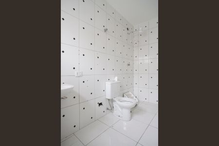 Casa à venda com 220m², 3 quartos e 2 vagasBanheiro da suíte