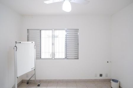 Casa à venda com 220m², 3 quartos e 2 vagasQuarto 2