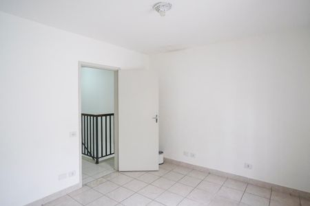 Casa à venda com 220m², 3 quartos e 2 vagasSuíte