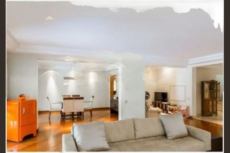 Casa à venda com 5 quartos, 630m² em Santo Amaro, São Paulo