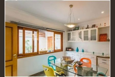 Casa à venda com 5 quartos, 630m² em Santo Amaro, São Paulo