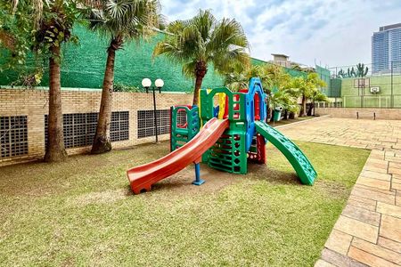 Apartamento à venda com 71m², 2 quartos e 1 vaga Apartamento à venda com 71m², 2 quartos e 1 vagaPlayground