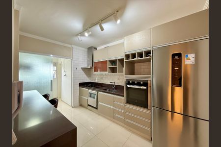 Apartamento à venda com 71m², 2 quartos e 1 vaga Apartamento à venda com 71m², 2 quartos e 1 vagaCozinha