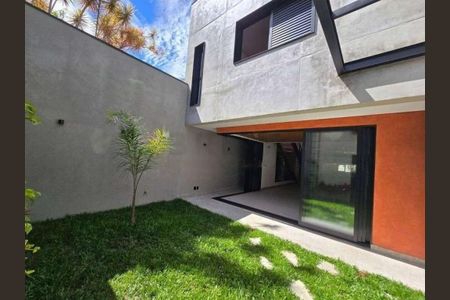 Casa à venda com 4 quartos, 200m² em Moema, São Paulo
