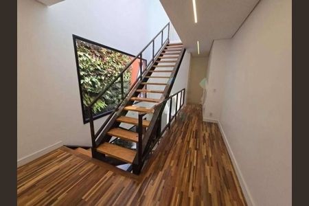 Casa à venda com 4 quartos, 200m² em Moema, São Paulo