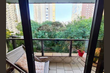 Apartamento à venda com 200m², 3 quartos e 3 vagas