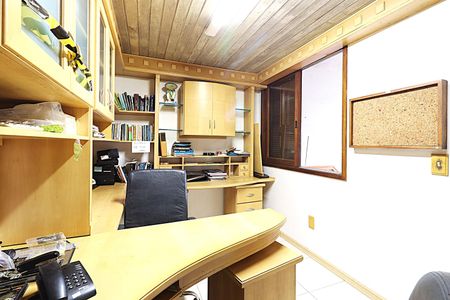 Casa para alugar com 412m², 4 quartos e 3 vagasEscritório