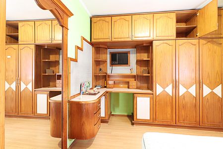 Casa para alugar com 412m², 4 quartos e 3 vagasQuarto 1