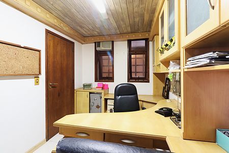 Casa para alugar com 412m², 4 quartos e 3 vagasEscritório