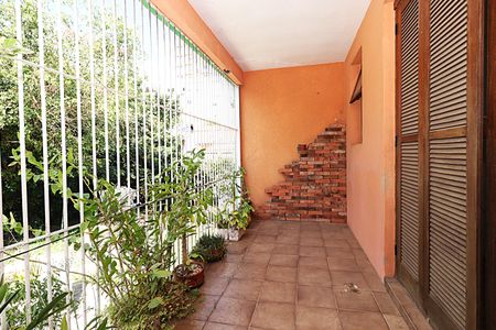 Casa para alugar com 412m², 4 quartos e 3 vagasSacada do Quarto 2