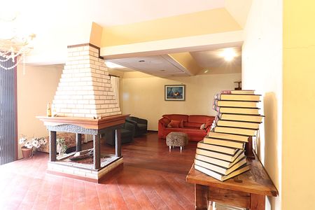 Casa para alugar com 412m², 4 quartos e 3 vagasSala