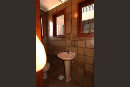 Casa para alugar com 412m², 4 quartos e 3 vagasBanheiro da Área comum