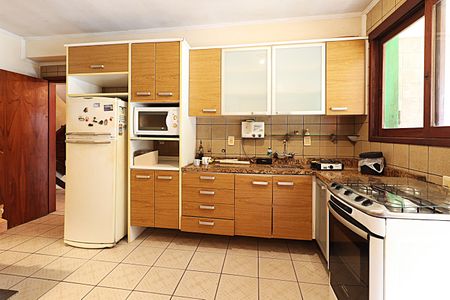 Casa para alugar com 412m², 4 quartos e 3 vagasCozinha