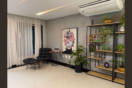 Casa à venda com 4 quartos, 336m² em Vargem Pequena, Rio de Janeiro