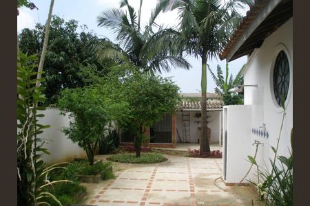 Casa à venda com 5 quartos, 210m² em Vargem Pequena, Rio de Janeiro