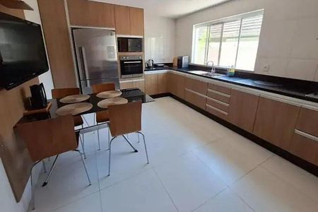 Casa à venda com 5 quartos, 280m² em Recreio dos Bandeirantes, Rio de Janeiro