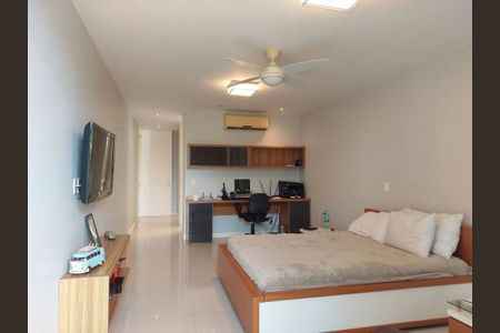 Casa à venda com 4 quartos, 1500m² em Barra da Tijuca, Rio de Janeiro