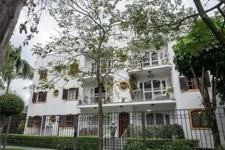 Apartamento à venda com 260m², 3 quartos e 3 vagas