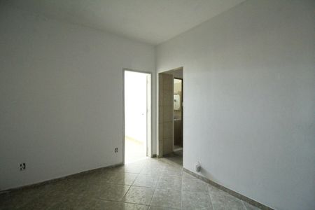 Sala de kitnet/studio para alugar com 1 quarto, 34m² em Taquara, Rio de Janeiro