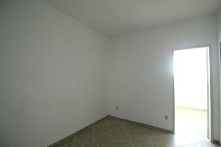 Sala de kitnet/studio para alugar com 1 quarto, 34m² em Taquara, Rio de Janeiro