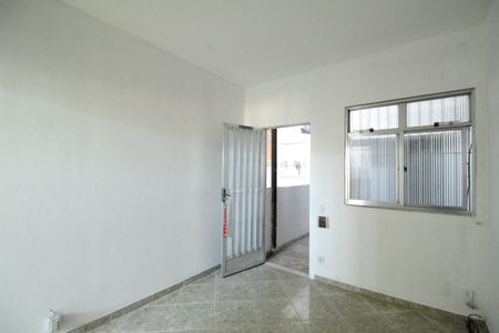 Sala de kitnet/studio para alugar com 1 quarto, 34m² em Taquara, Rio de Janeiro