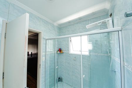 Casa à venda com 230m², 4 quartos e 4 vagas Casa à venda com 230m², 4 quartos e 4 vagasBanheiro Suíte