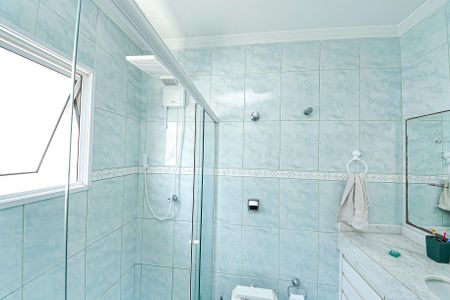 Casa à venda com 230m², 4 quartos e 4 vagas Casa à venda com 230m², 4 quartos e 4 vagasBanheiro Suíte