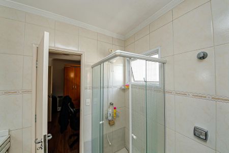 Casa à venda com 230m², 4 quartos e 4 vagas Casa à venda com 230m², 4 quartos e 4 vagasBanheiro Suíte 2