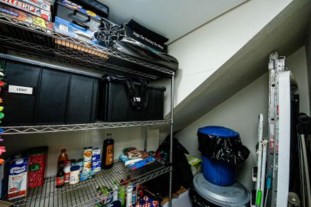 Casa à venda com 230m², 4 quartos e 4 vagas Casa à venda com 230m², 4 quartos e 4 vagasDespensa