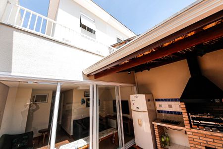 Casa à venda com 230m², 4 quartos e 4 vagas Casa à venda com 230m², 4 quartos e 4 vagasÁrea gourmet