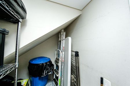 Casa à venda com 230m², 4 quartos e 4 vagas Casa à venda com 230m², 4 quartos e 4 vagasDespensa