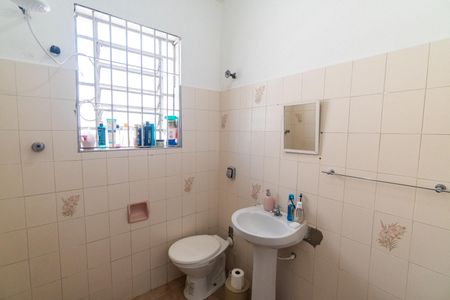 Casa à venda com 200m², 2 quartos e 1 vaga Casa à venda com 200m², 2 quartos e 1 vagaBanheiro