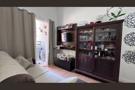 Apartamento à venda com 46m², 2 quartos e 1 vaga Apartamento à venda com 46m², 2 quartos e 1 vagaSala