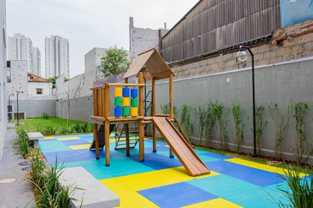 Apartamento à venda com 40m², 1 quarto e sem vaga Apartamento à venda com 40m², 1 quarto e sem vagaÁrea comum - Playground