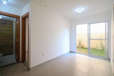 Sala de apartamento para alugar com 2 quartos, 36m² em Vila Palmares, São Caetano do Sul