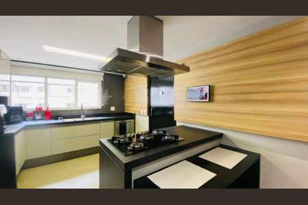 Apartamento à venda com 258m², 3 quartos e 4 vagas