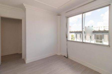 Quarto de apartamento à venda com 1 quarto, 49m² em Partenon, Porto Alegre