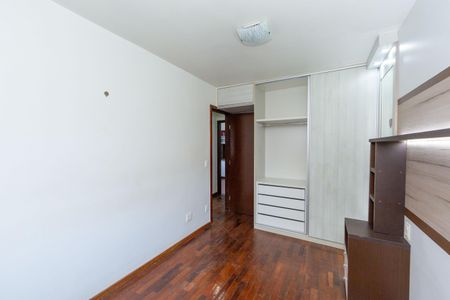 Apartamento à venda com 62m², 3 quartos e 1 vagaQuarto 2